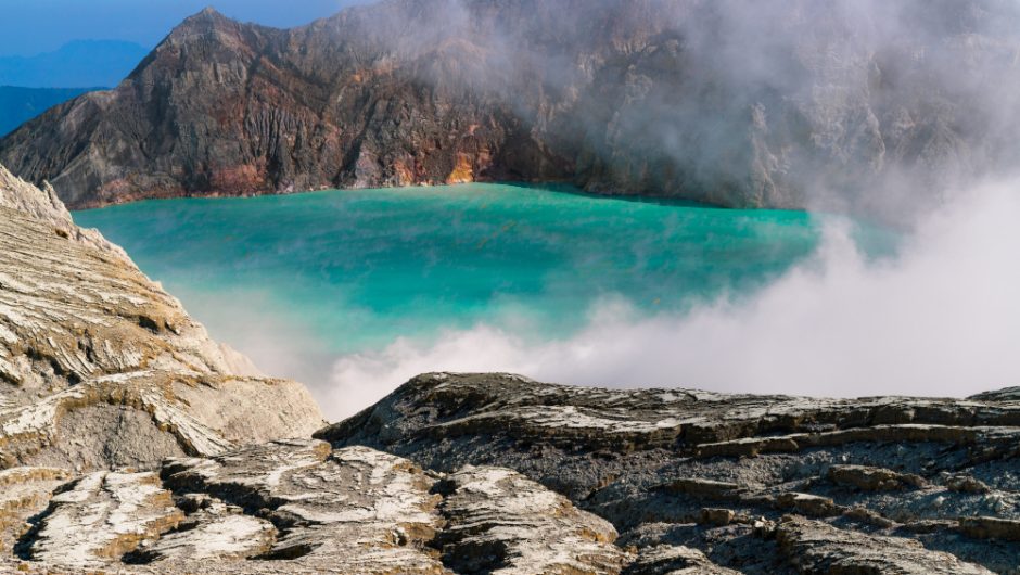 Destinații turistice cu peisaje vulcanice impresionante