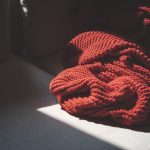 Textile cu texturi moi pentru un ambient cozy și relaxant
