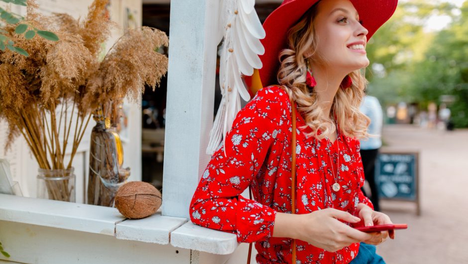 7 idei de ținute casual pentru weekend-ul perfect