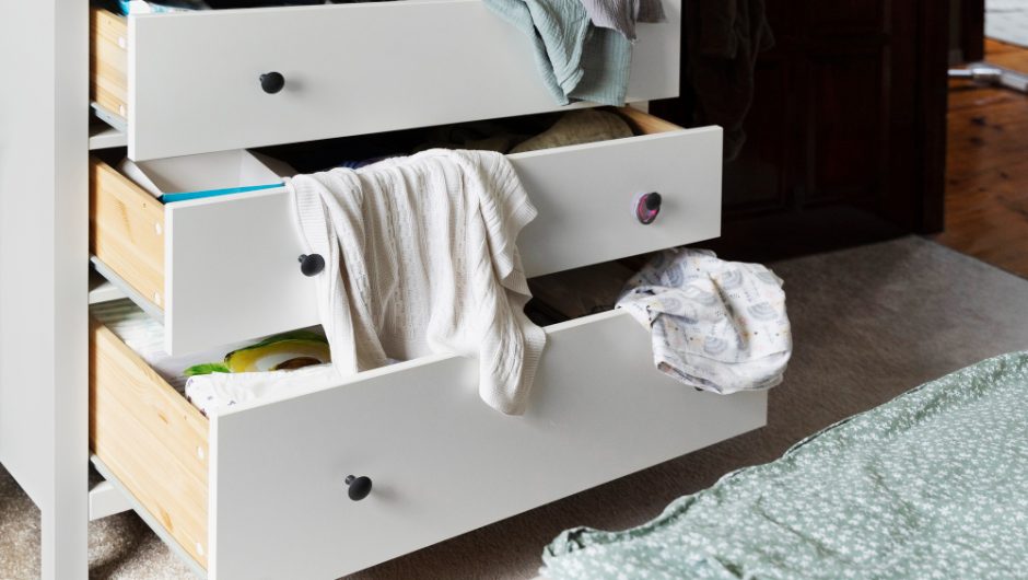 Cum să îți organizezi sertarele eficient