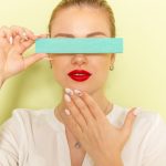 Machiajul pentru ochii albaștri: ce culori să alegi pentru un efect wow