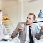 Cum aliniezi marketingul cu vânzările fără meetinguri inutile